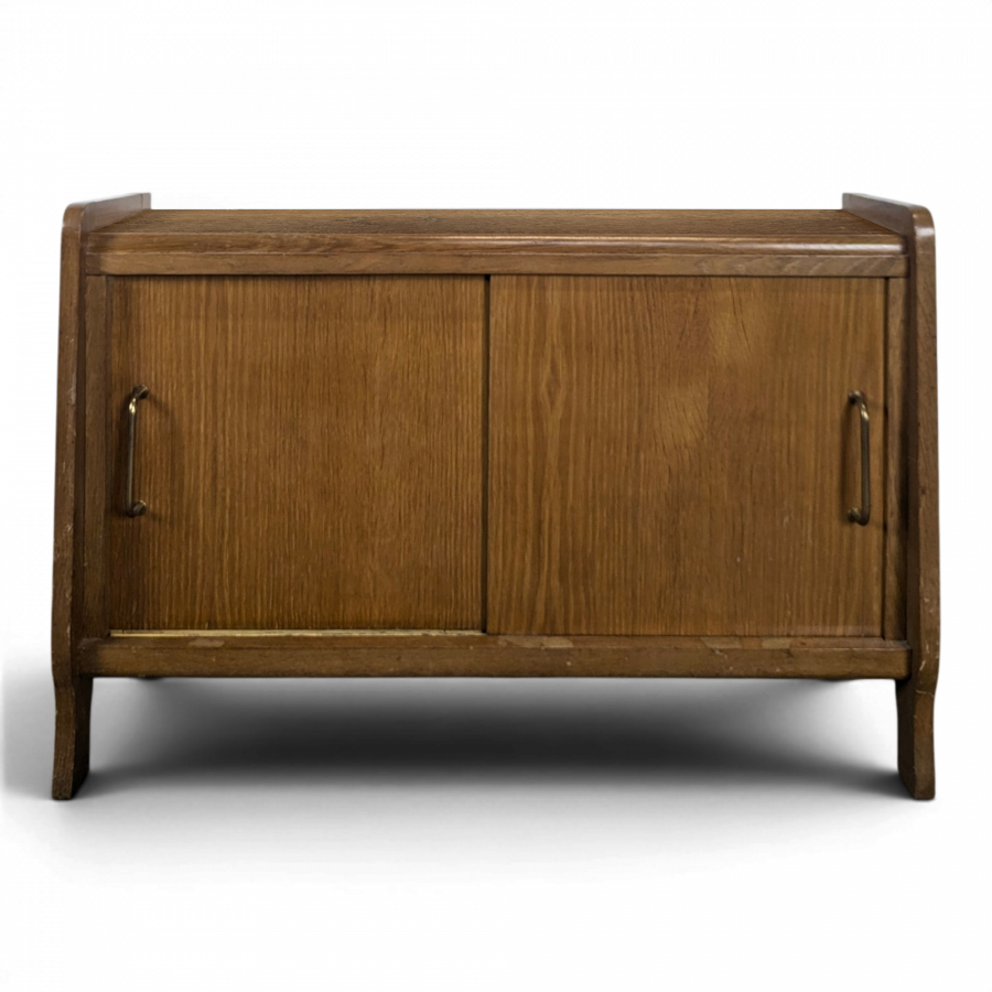 Buffet moderniste en chêne à porte coulissante