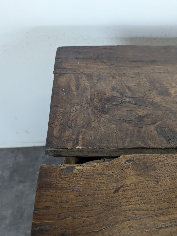 Buffet du XVIIIeme siecle en bois fruitier