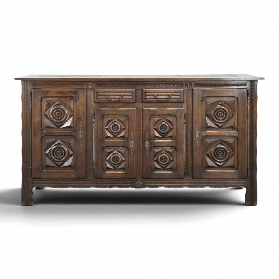 Buffet brutaliste style Dudouyt en chêne à pointes de diamant