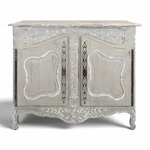 Buffet provençal de style Louis XV richement sculpté patiné gris