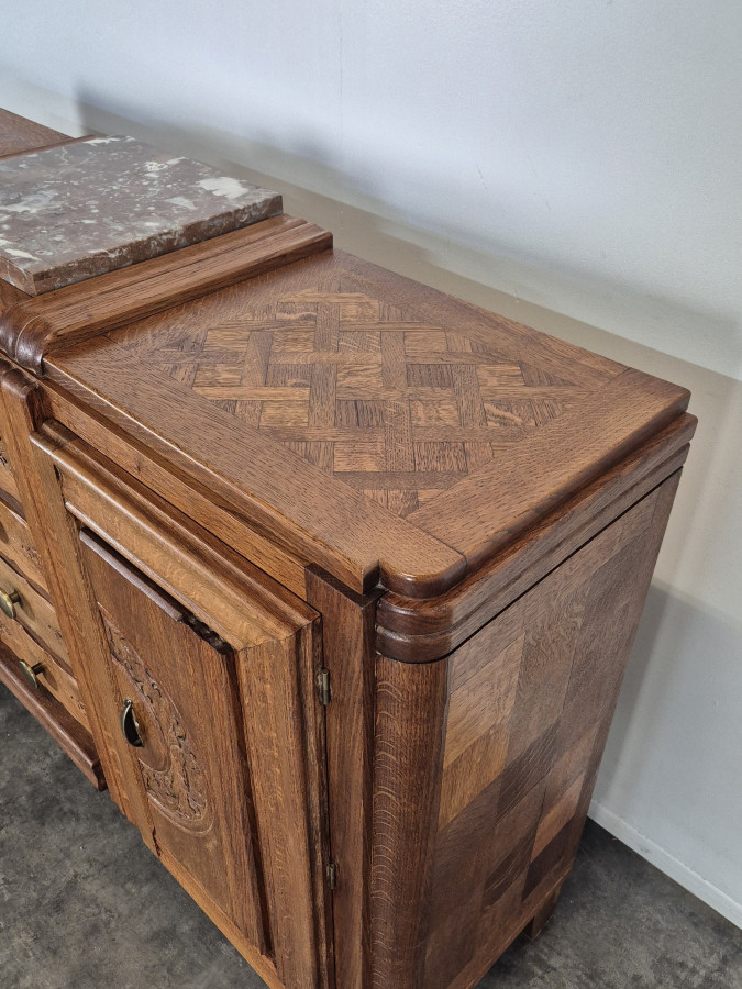 Buffet art déco en chêne sculpté dessus de marbre
