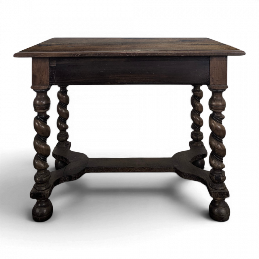 Table bureau Louis XIII en noyer massif