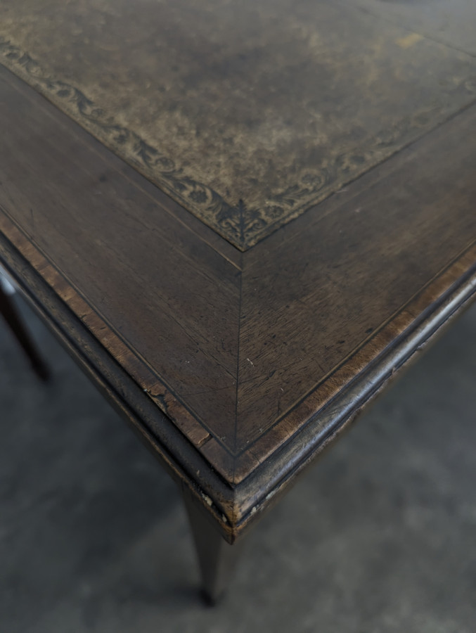 Bureau de stylle Louis XVI en acajou XIXème