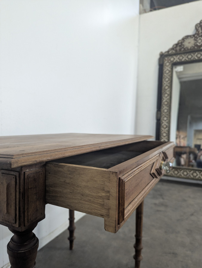 Bureau en noyer fin XIXème