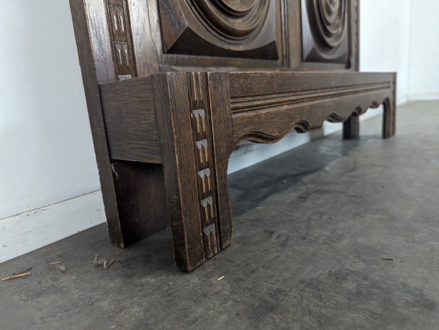Porte manteau en chêne dans l'esprit de Dudouyt