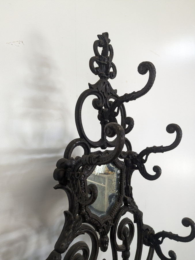 Porte manteau vestiaire en fonte