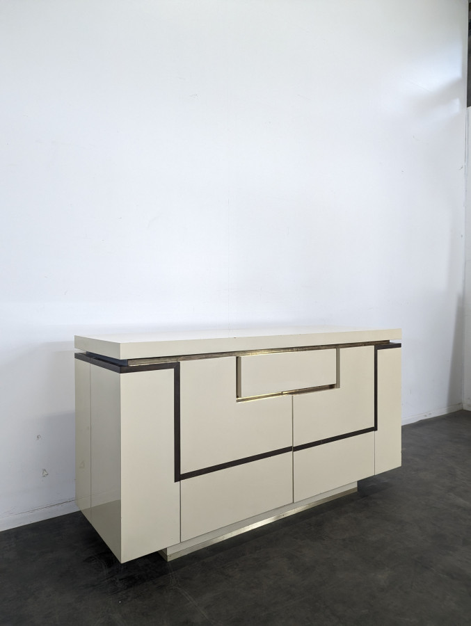 Enfilade laquée blanche Jean Claude Mahey édité par Rochebobois