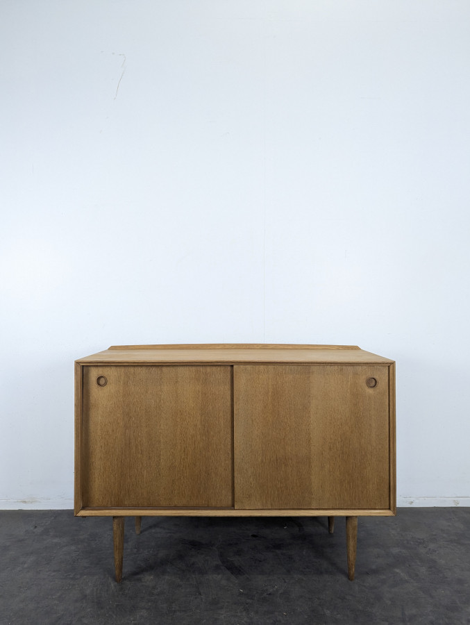 Enfilade à porte coulissante années 60 en chêne