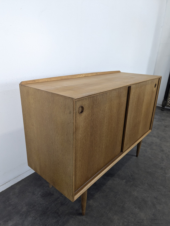Enfilade à porte coulissante années 60 en chêne