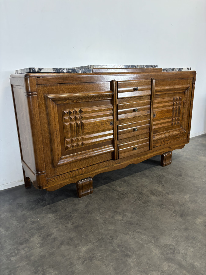 Enfilade en chêne sculpté dessus marbre années 40