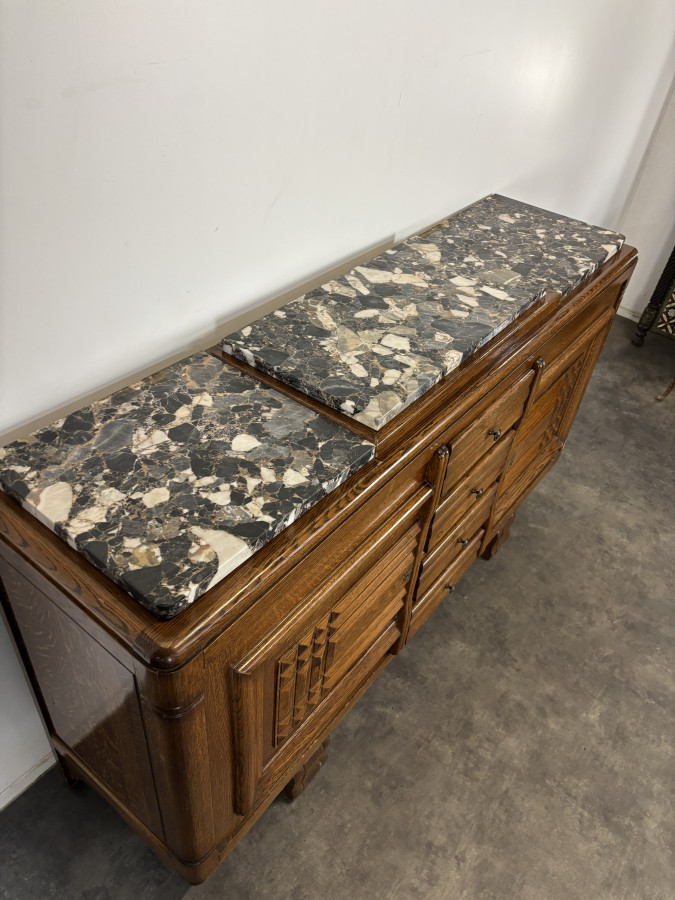 Enfilade en chêne sculpté dessus marbre années 40