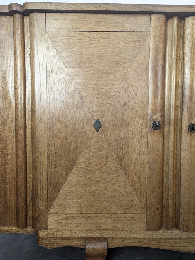 Enfilade Art déco en chêne à marqueterie damier trois portes années 40
