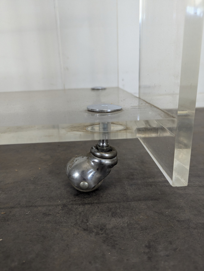 Etagere roulante en plexiglas Marais International
