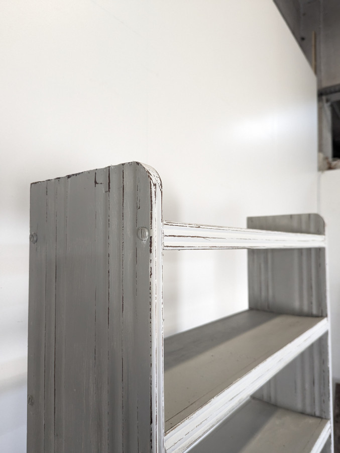 Grande étagère bibliothèque en bois peint blanc
