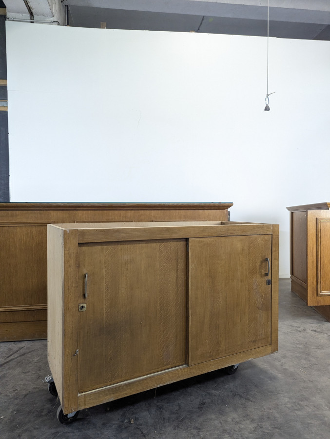 Grand comptoir meuble de métier en chêne