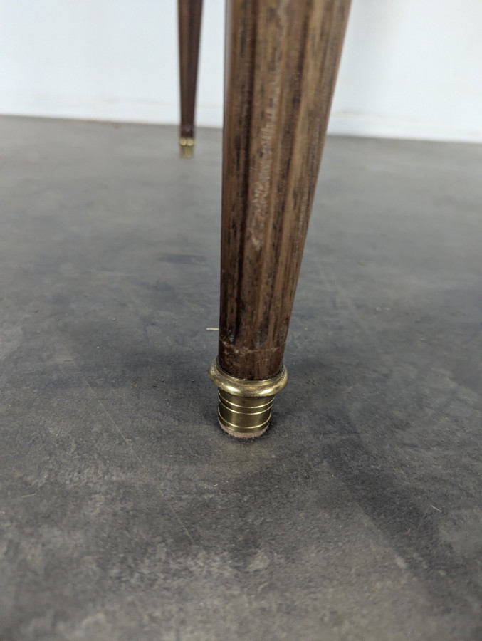 Table de style Louis XVI en acjaou