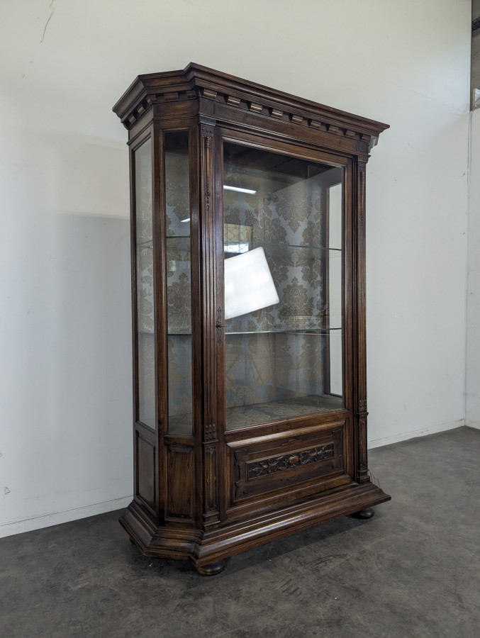 Vitrine de style Renaissance de la Maison Soubrier