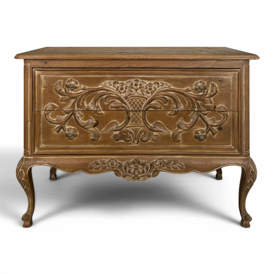 Commode de style Directoire en pin césuré