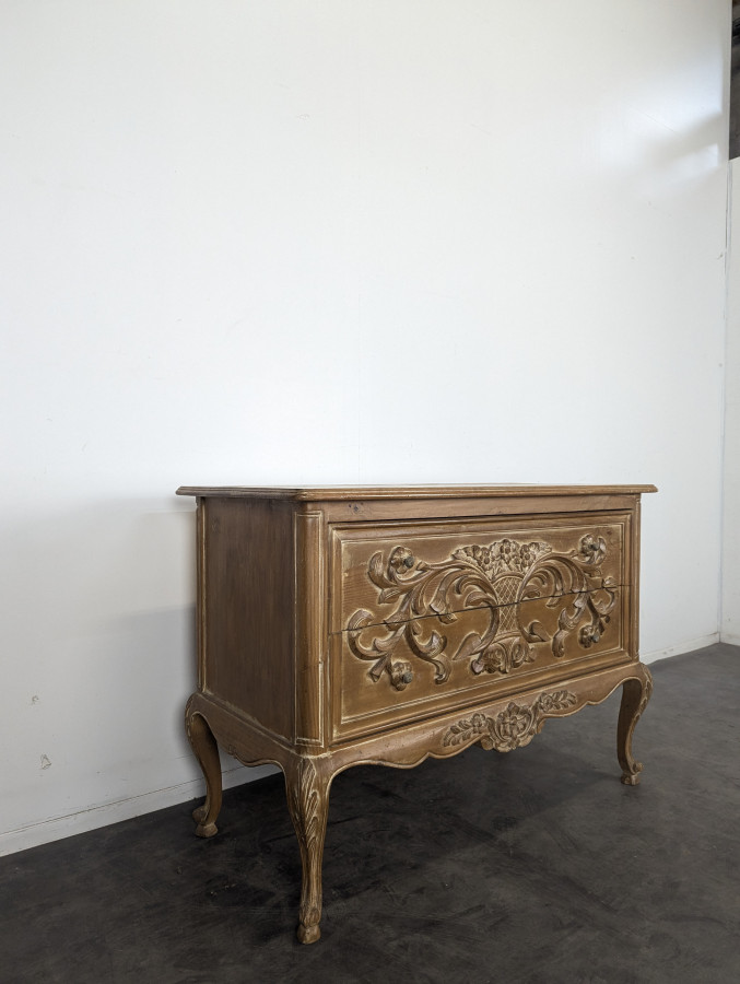 Commode de style Directoire en pin césuré