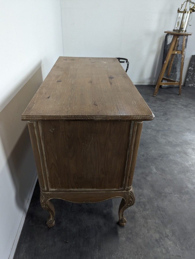 Commode de style Directoire en pin césuré