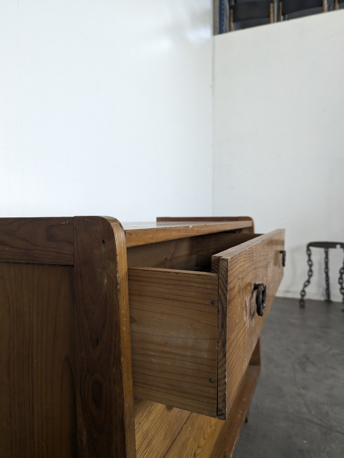 Commode des années 50 en pin piètement compas