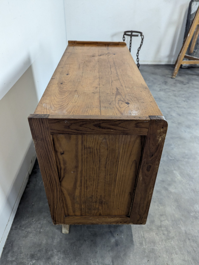 Commode des années 50 en pin piètement compas