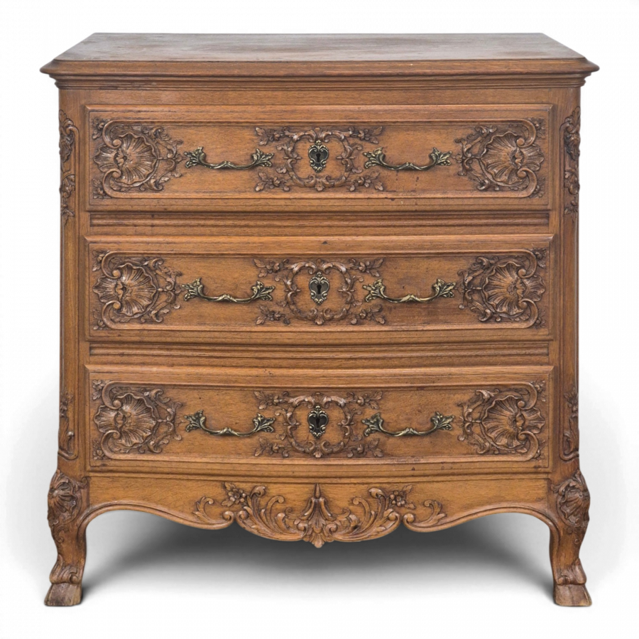 Commode Liegeoise en chêne de style Louis XIV
