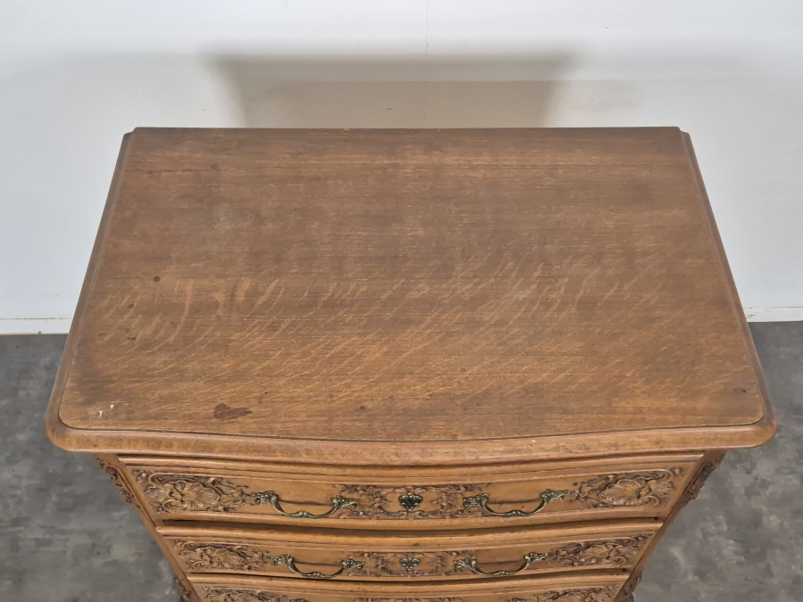 Commode Liegeoise en chêne de style Louis XIV