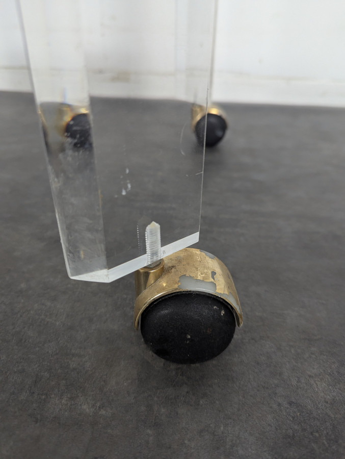 Desserte roulante en plexiglass David Lange