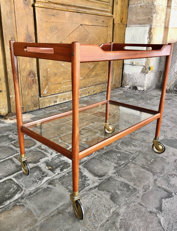 Desserte scandinave des années 60