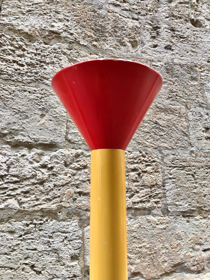 Rare lampadaire d'Ettore Sottsass modèle Callimaco