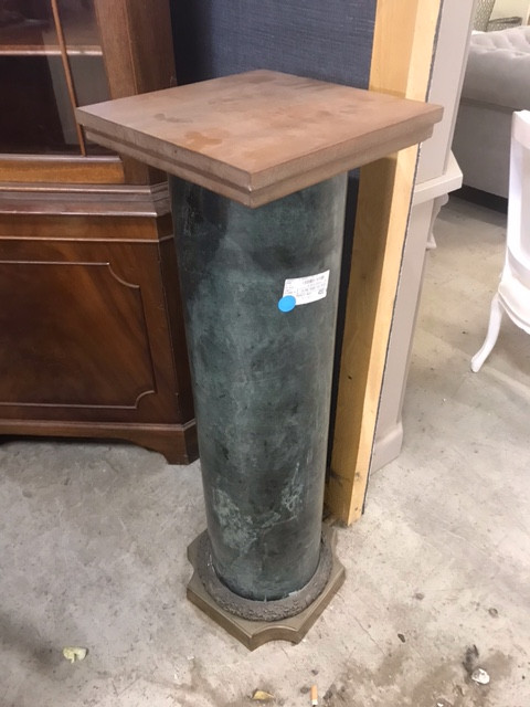 Colonne en marbre et pied bronze