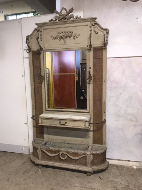Vestiaire style Louis XVI