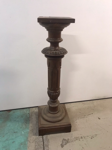 Colonne en Noyer