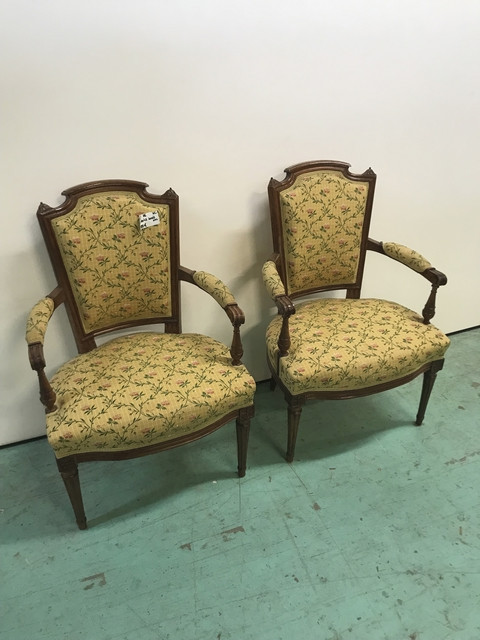 Paire de fauteuils époque Louis XVI