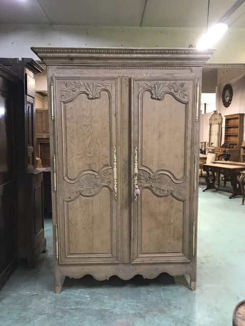 Armoire Normande décapée