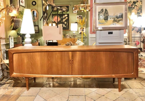 Enfilade en teck par Hans Peter Hansen