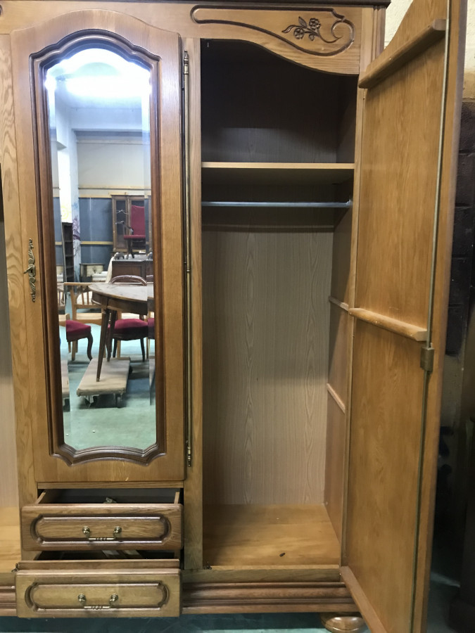 Armoire de Chambre avec miroir