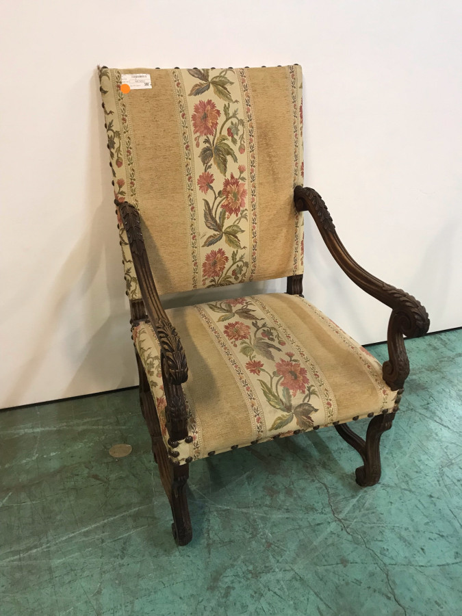 Fauteuil de style Louis XIII