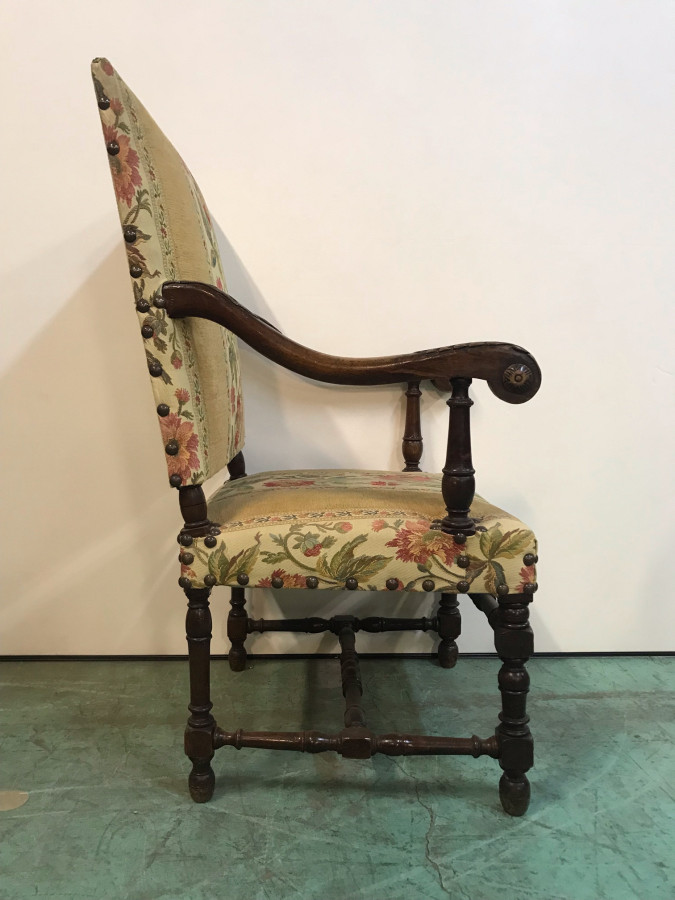 Fauteuil de style Louis XIII