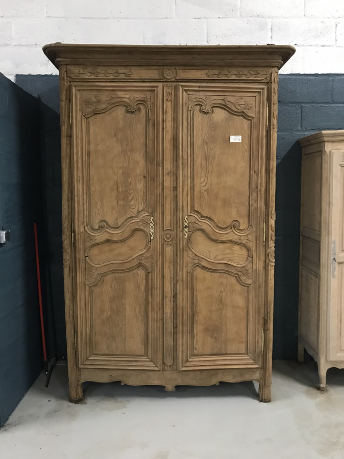 Armoire en Chêne décapée