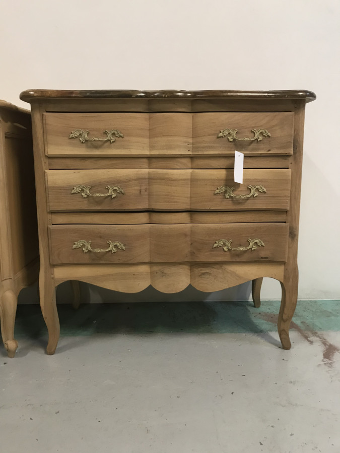 Commode Régence Arbalète décapée