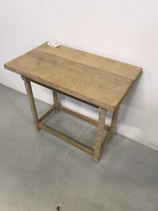 Table d'appoint décapée