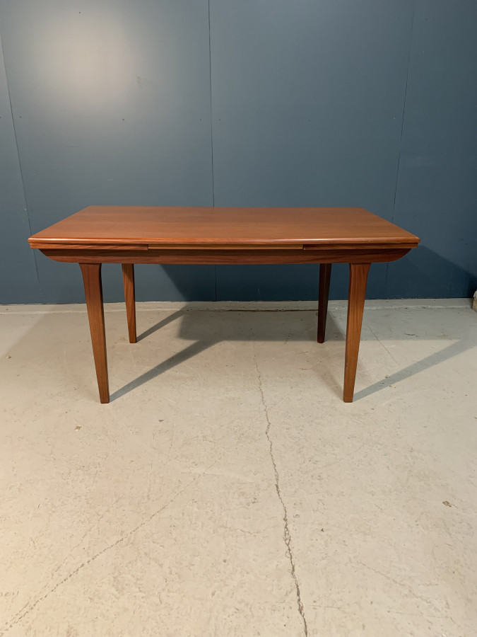 Table scandinave en teck