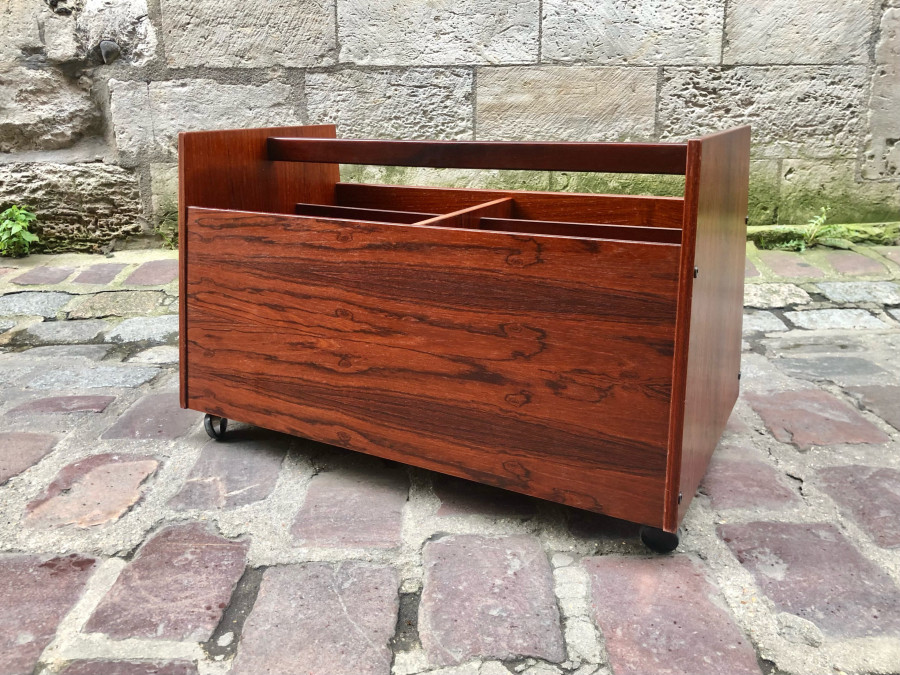 Magnifique porte-revues en palissandre du designer Rolf Hesland