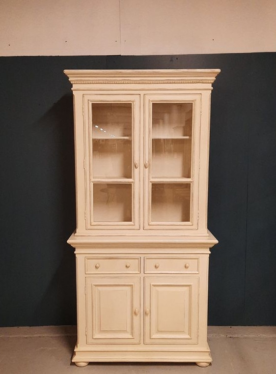 Joli buffet blanc cassé