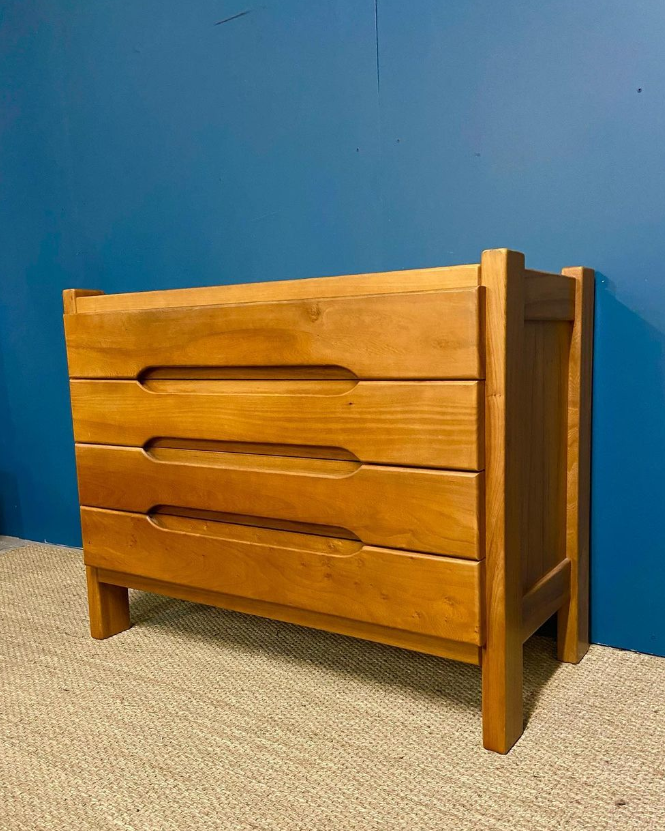 Commode en orme blond massif de la Maison Regain