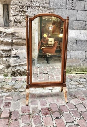 Psyché de style Louis XVI