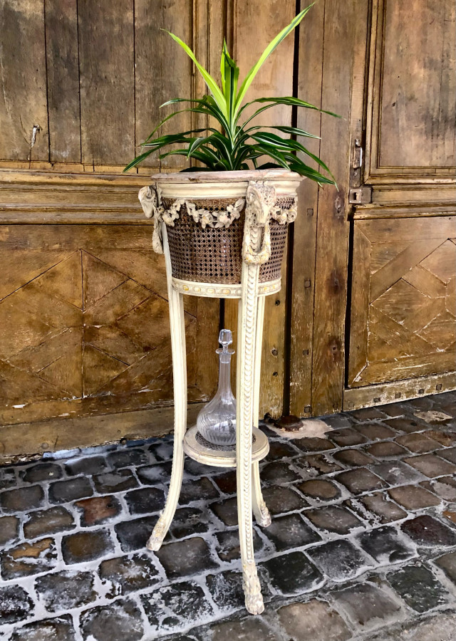 Porte-plante rechampi de style Louis XVI