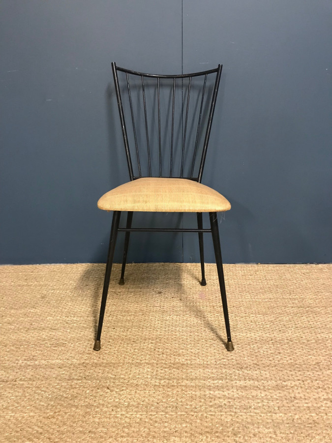 Chaise dans le goût de Colette Gueden